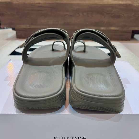 Suicoke Toe Strap UTA Urich Rubber Sandals - Khaki Olive Green - Picture 7 of 10
